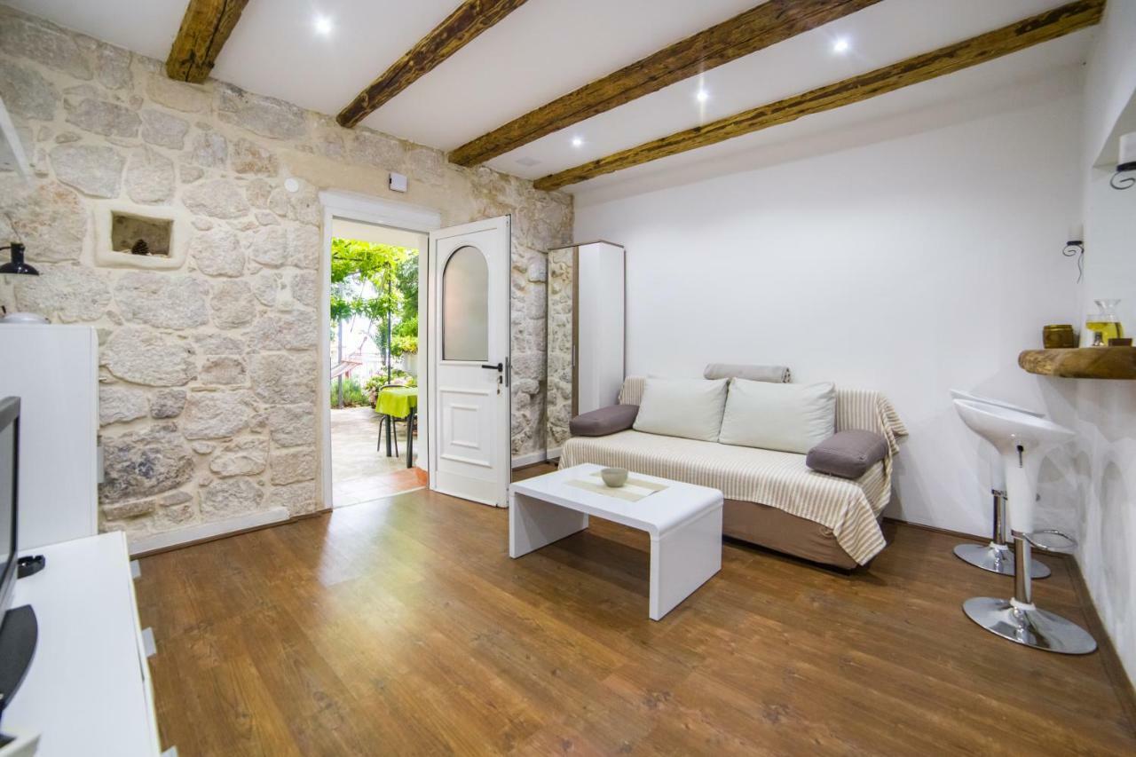 Stinice * Gradac (Split-Dalmatia)