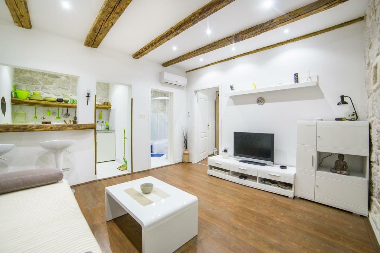 Stinice Apartment *