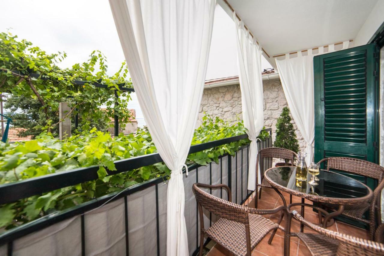 Stinice * Gradac (Split-Dalmatia)